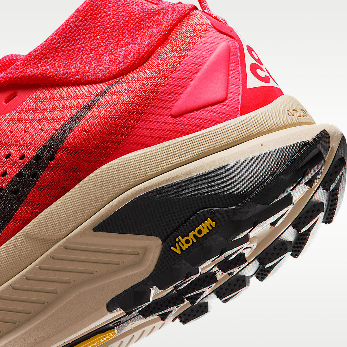 Zegama Trail Men's Trail Running Shoes