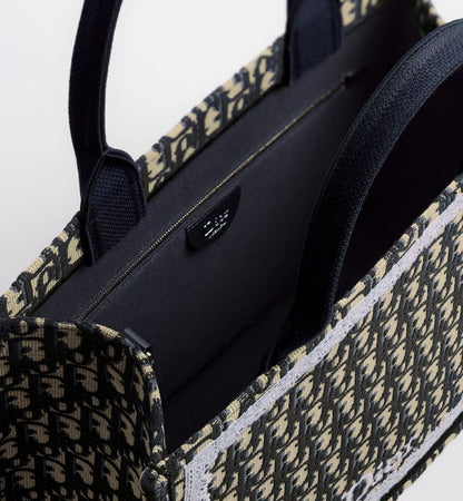 Women's Medium Book Tote with Strap