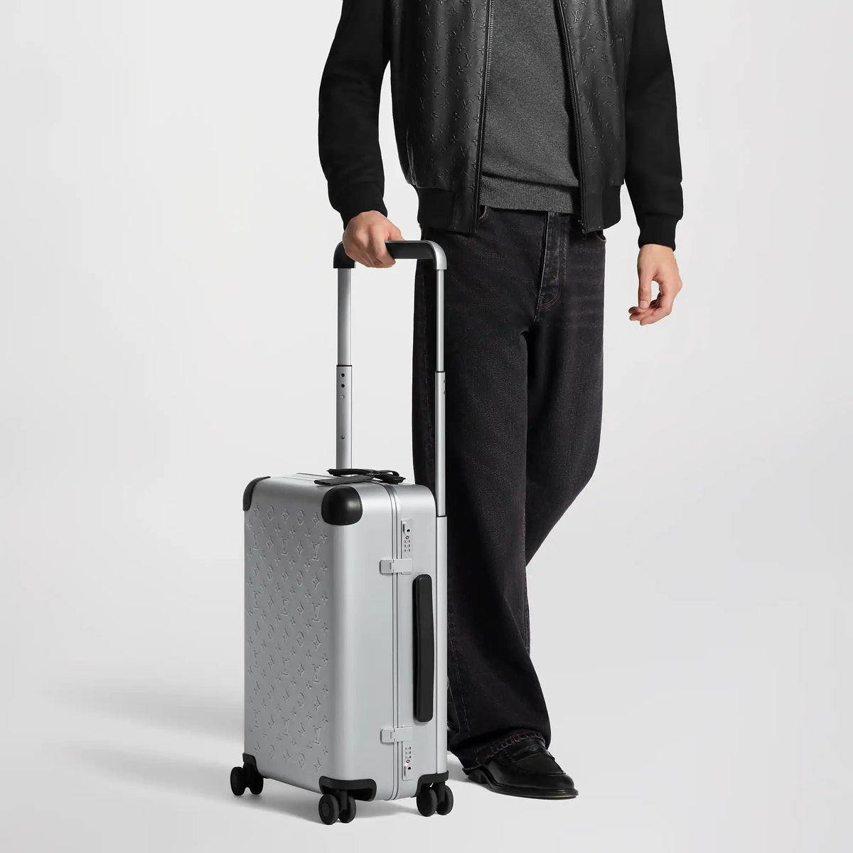 Horizon 55 Rolling Suitcase M29348